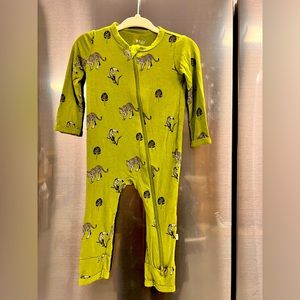Kyte Baby Zippered Romper in Jungle Print Olive Green Size 6-12 Months